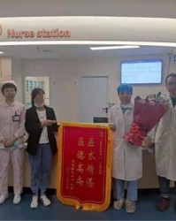  埃弗顿最后时刻绝平保级成功  