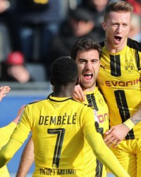  德甲黑马弗赖堡爆冷击败拜仁引热议  