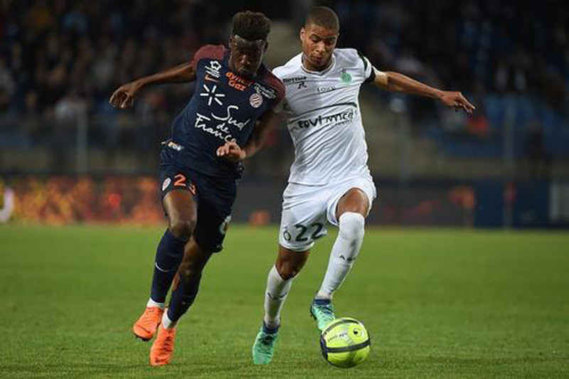  诺伊尔达成德甲三百场零封里程碑纪录  